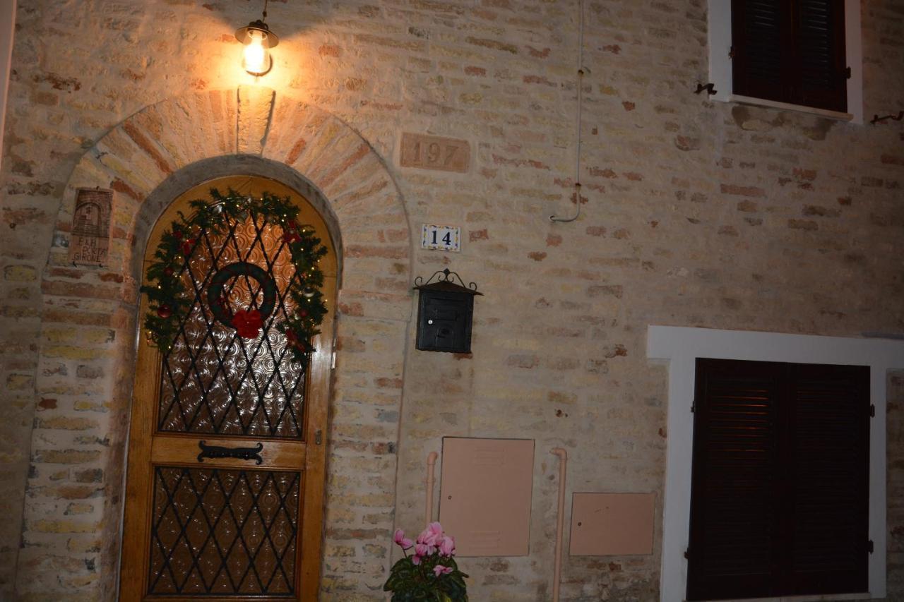 B&B Porta Girone Civitanova Alta Dış mekan fotoğraf