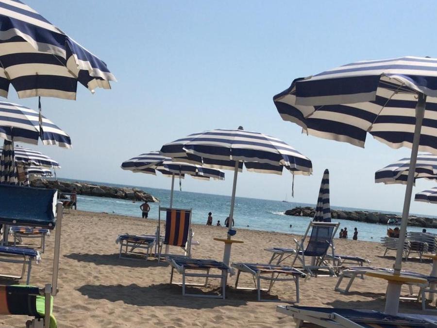 B&B Porta Girone Civitanova Alta Dış mekan fotoğraf
